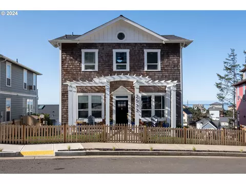 2533 SW Coral Ave, Lincoln City, OR 97367