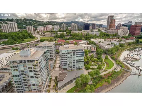 1900 S River Dr #N304, Portland, OR 97201
