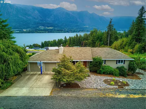 120 NE Tari Ln, Stevenson, WA 98648