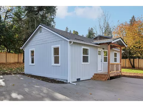 16617 SE Webster Rd, Milwaukie, OR 97267
