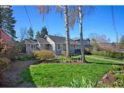 3726 SE Jackson St, Milwaukie, OR 97222