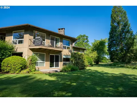 68712 E Fairway Estates Rd, Welches, OR 97067