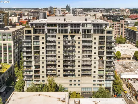 1025 NW Couch St #816, Portland, OR 97209