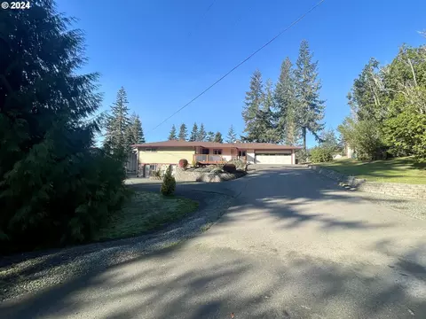 54866 Robinson Rd, Coquille, OR 97423