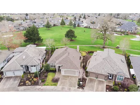 4347 NW Tamoshanter Way, Portland, OR 97229