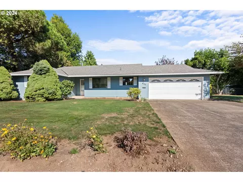 450 SW 11th Ave, Canby, OR 97013