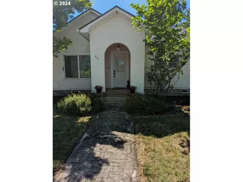891 Laurel St, Junction City, OR 97448