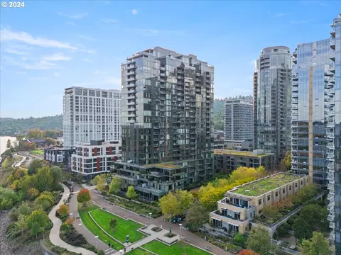 841 S Gaines St #1110, Portland, OR 97239