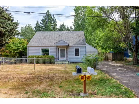 770 NE 4th Ave, Hillsboro, OR 97124