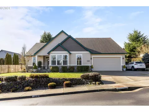 1958 E Heitman Cir, La Center, WA 98629
