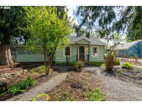 6930 NEmerson St, Portland, OR 97218