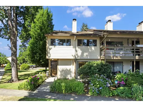 1100 N Meridian St #53, Newberg, OR 97132