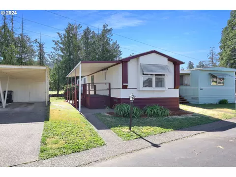 205 S 54th St #60, Springfield, OR 97478
