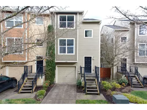 2072 NE Sheffield Ave, Hillsboro, OR 97006