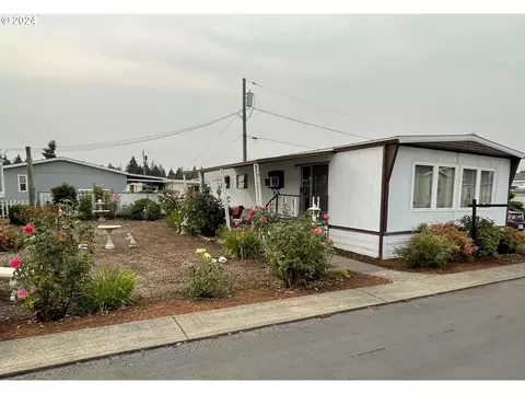 5523 43rd Pl NE, Salem, OR 97305