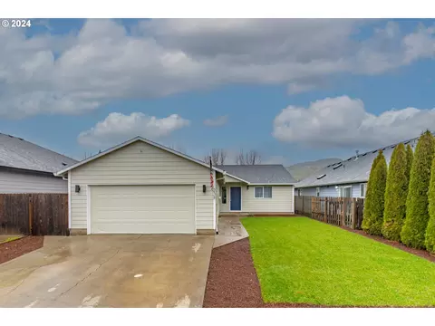 238 NW Sagan Loop, Sheridan, OR 97378