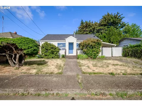 1375 SW Ninth St, Dallas, OR 97338