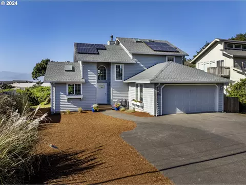 1715 NW 39th St, Lincoln City, OR 97367