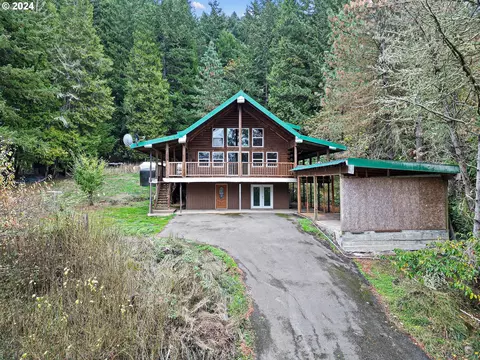 923 Lone Rock Rd, Glide, OR 97443