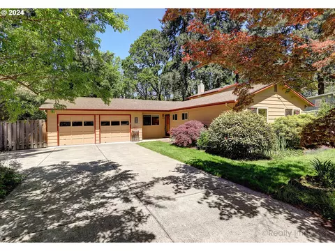 4959 Oakridge Rd, Lake Oswego, OR 97035