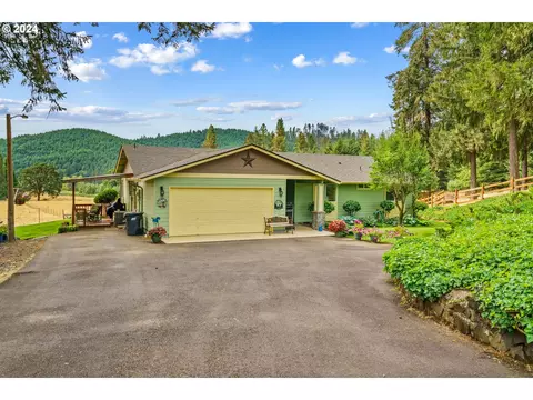 25090 Lavell Rd, Junction City, OR 97448