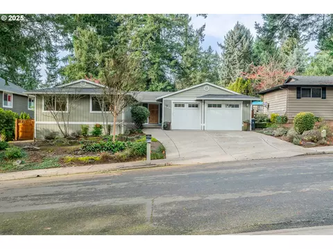 16861 Cortez Ct, Lake Oswego, OR 97035