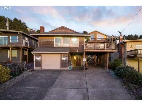 6542 NE Mast Ave, Lincoln City, OR 97367