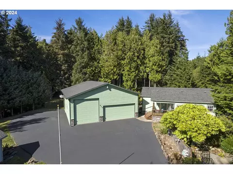 619 Collins St, Depoe Bay, OR 97341