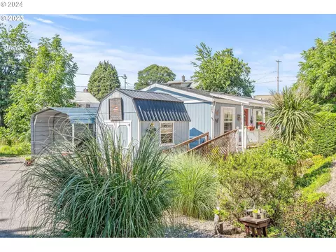 285 S 11th St, Saint Helens, OR 97051