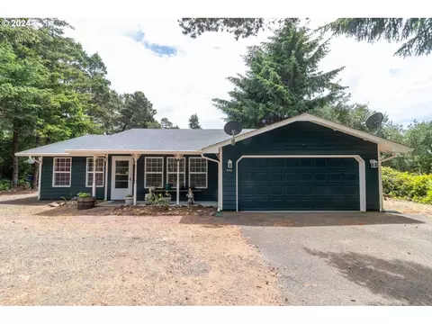 4780 Treewood Dr, Florence, OR 97439