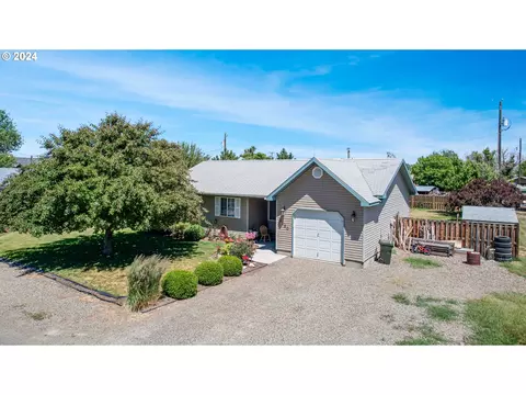 2380 16th St, Baker City, OR 97814