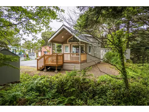 4875 N Hwy 101 #53, Depoe Bay, OR 97341