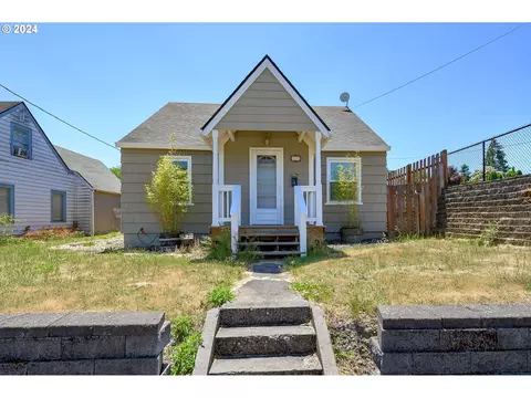 226 SW Madison St, Sheridan, OR 97378