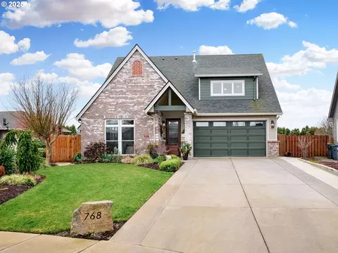 768 Goose Hollow Ct, Woodburn, OR 97071
