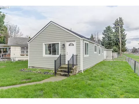 220 19th Ave, Longview, WA 98632