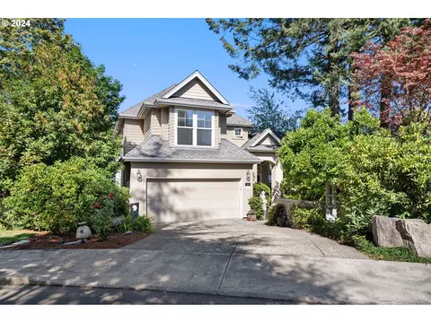 8 Morningview Cir, Lake Oswego, OR 97035