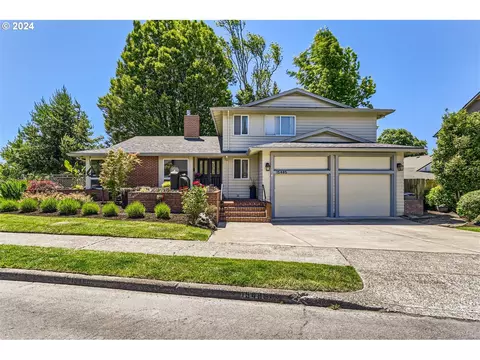 15485 NW Norwich Cir, Beaverton, OR 97006