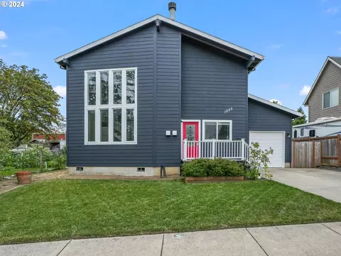 1025 E 1st St, Yamhill, OR 97148