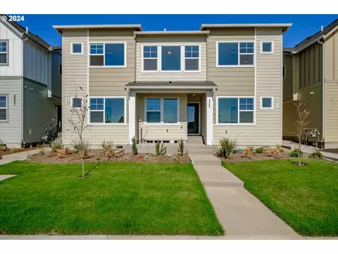 8069 SE Kinnaman St #945, Hillsboro, OR 97123