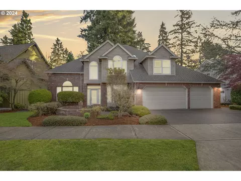 9795 SW Iowa Dr, Tualatin, OR 97062