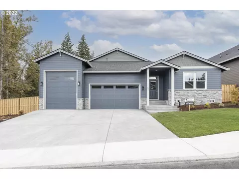 1372 NE Christine St, Estacada, OR 97023