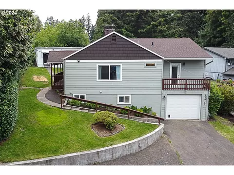 17939 SE Arista Dr, Milwaukie, OR 97267