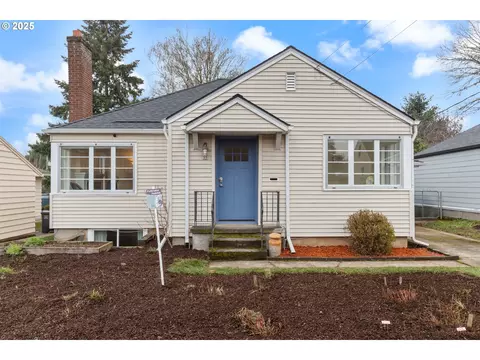 35 SE 87th Ave, Portland, OR 97216