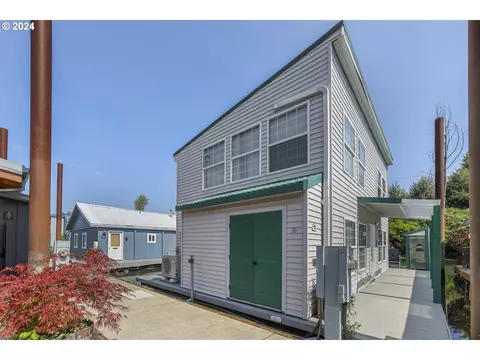 2630 N Hayden Island Dr #36, Portland, OR 97217