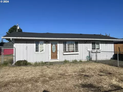 1533 Grant St, North Bend, OR 97459