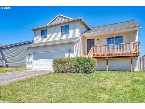 33855 SE Davona Dr, Scappoose, OR 97056