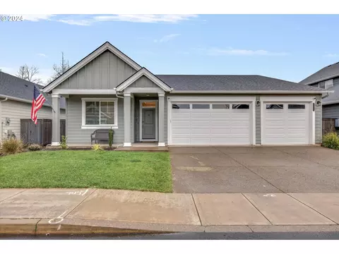 1650 NE Forest Park St, Estacada, OR 97023