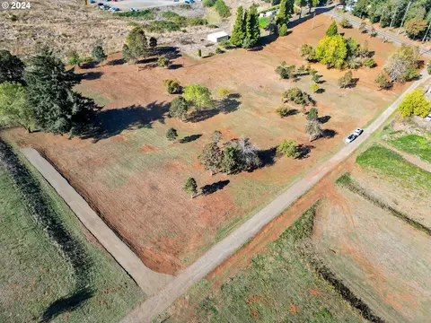7825 Wildberry Ln SE, Salem, OR 97306