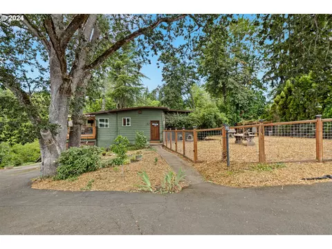 105 N Alder St, Lowell, OR 97452