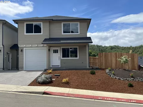 1528 W Thyme Dr, Roseburg, OR 97471